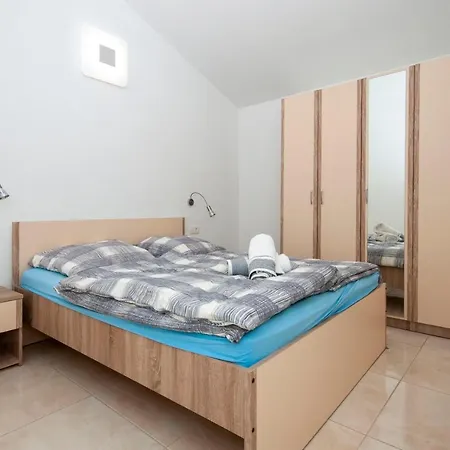 Apartment Medici Deluxe Mimice